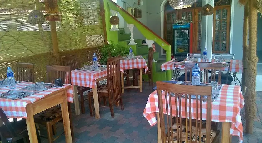 King Paradise By Hotel Oviniru Bed & Breakfast