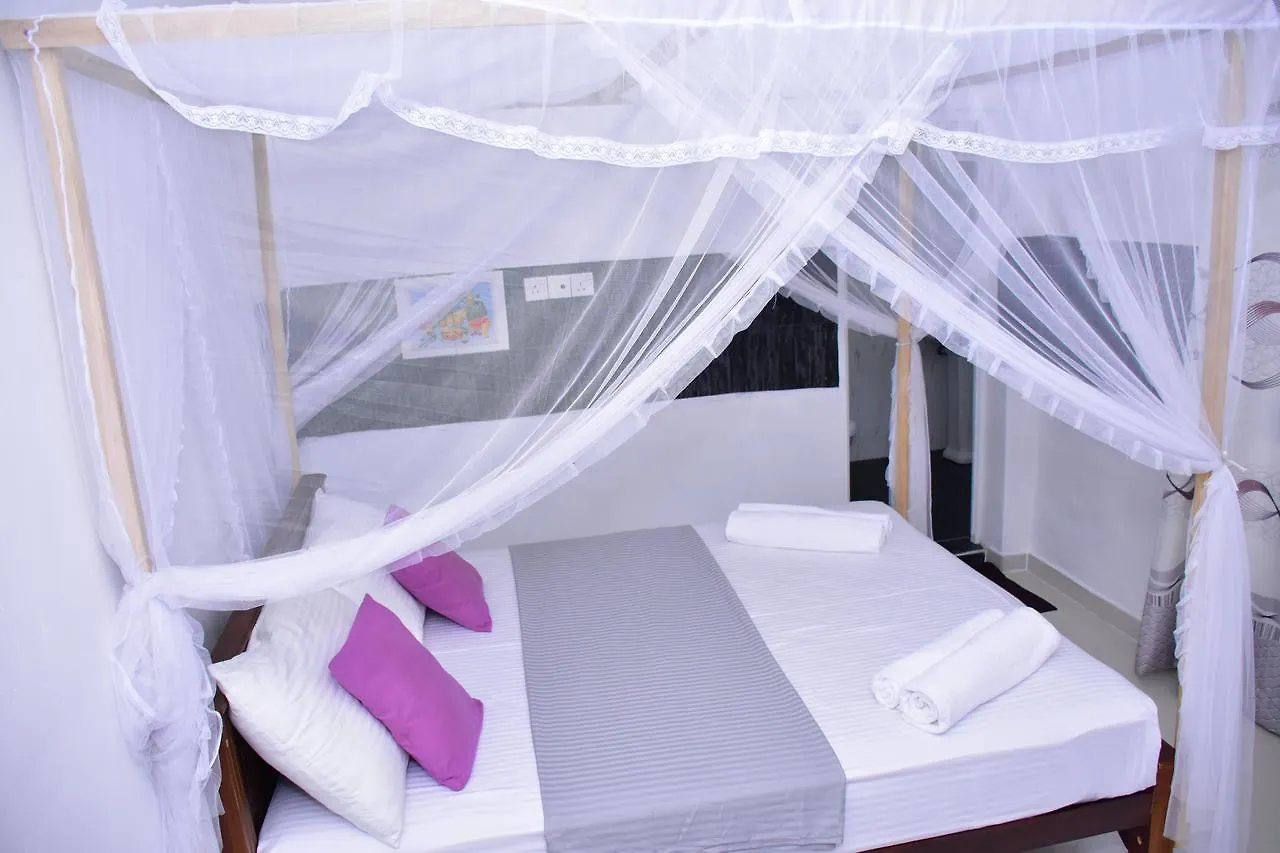 King Paradise By Hotel Oviniru Negombo