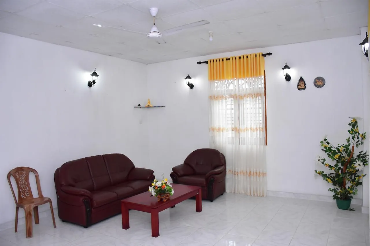 King Paradise By Hotel Oviniru Sri Lanka