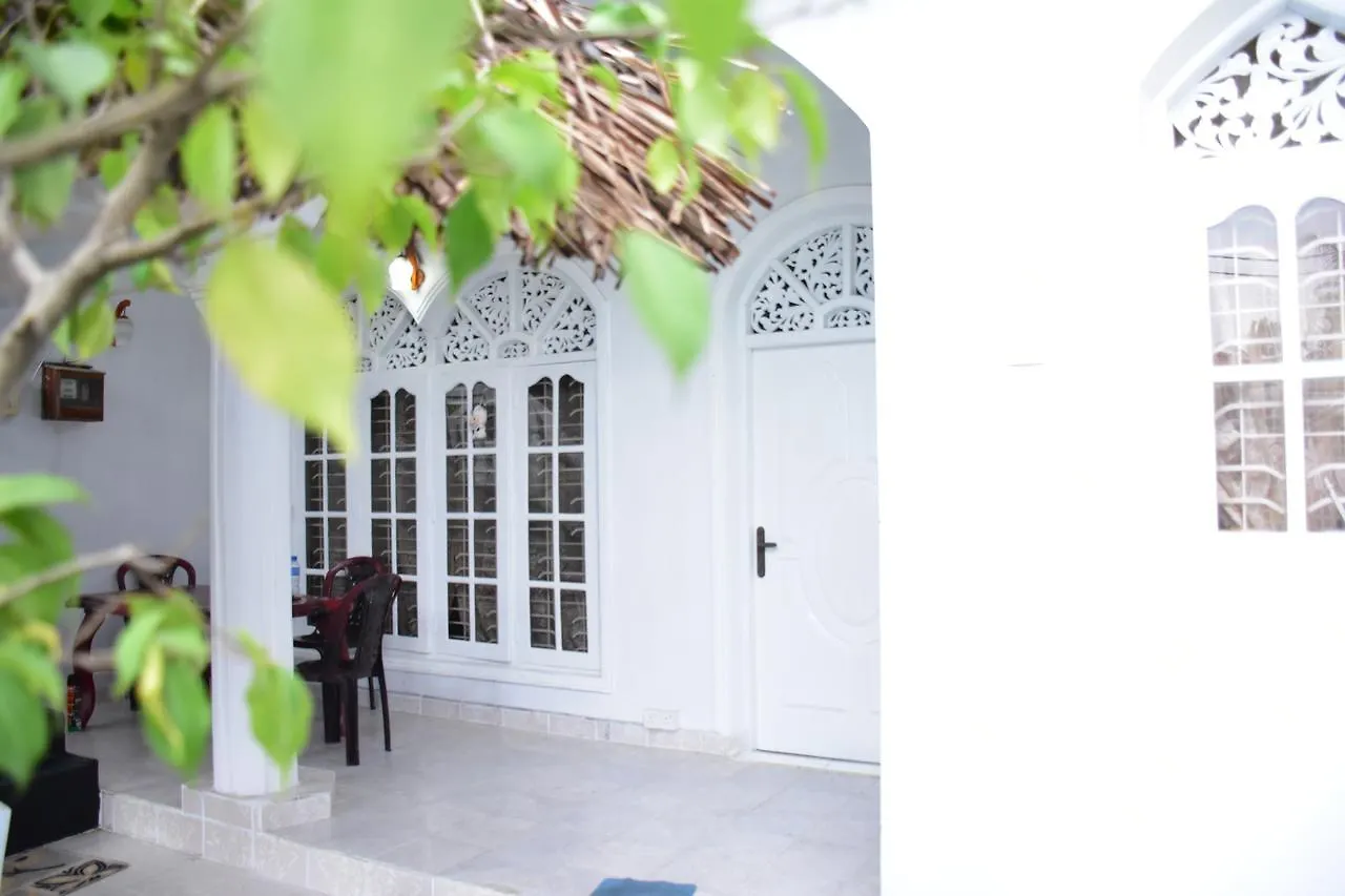 King Paradise By Hotel Oviniru Negombo