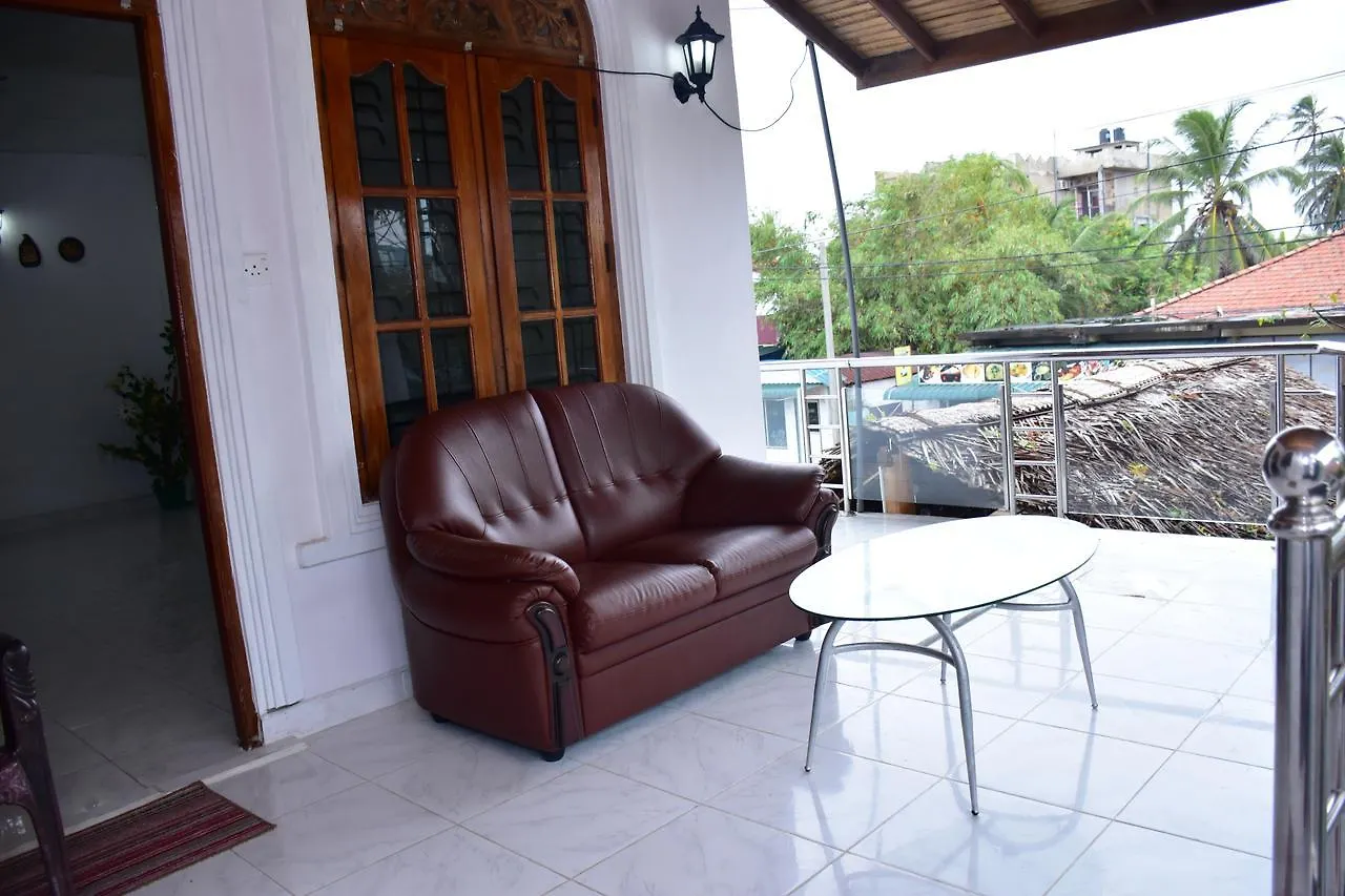 Bed & Breakfast King Paradise By Hotel Oviniru Sri Lanka