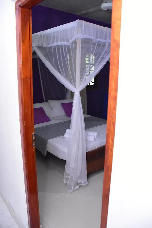 Bed & Breakfast King Paradise By Hotel Oviniru Sri Lanka