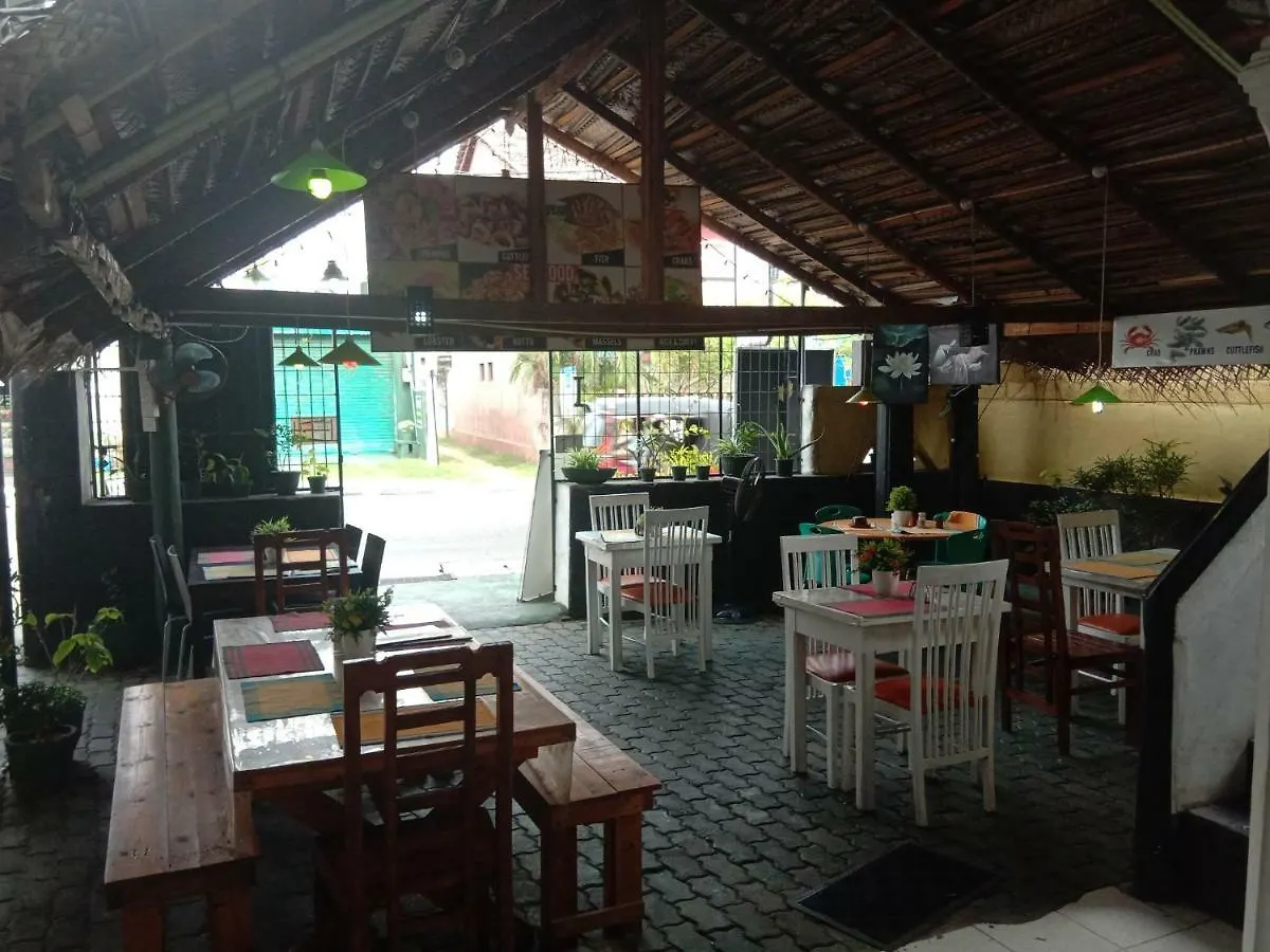 Bed & Breakfast King Paradise By Hotel Oviniru Sri Lanka
