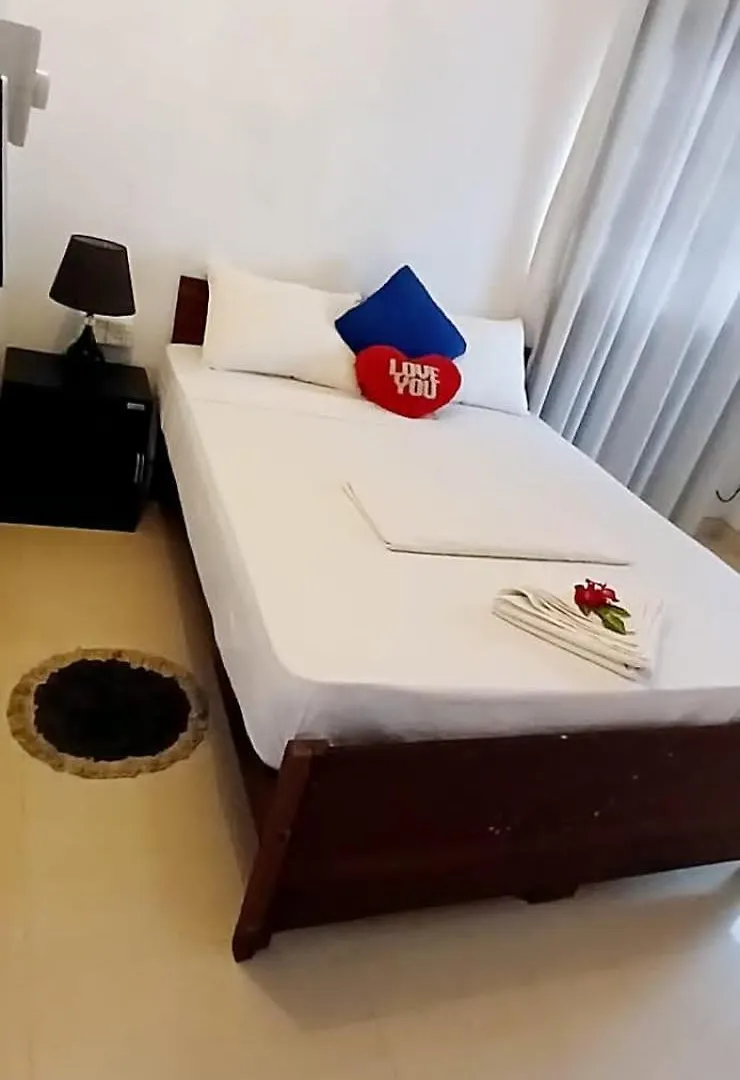 King Paradise By Hotel Oviniru 0*, Negombo Sri Lanka
