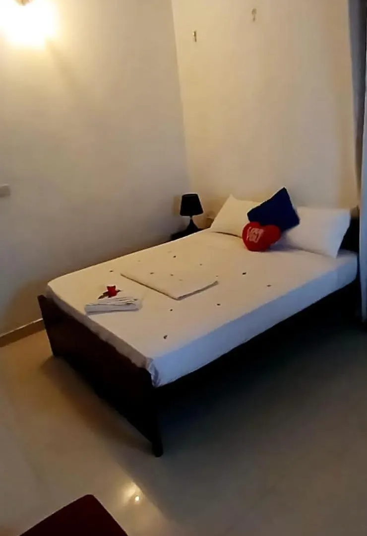 King Paradise By Hotel Oviniru Negombo